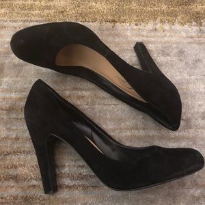 Black Suede Pumps by Jessica Simpson